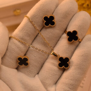 Stylish Unique Design Gold Plated Necklace Set for Girls/Women