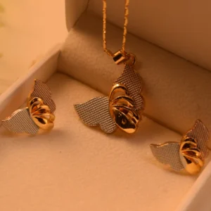 Luminous Unique Design Gold Plated Necklace Set for Girls/Women